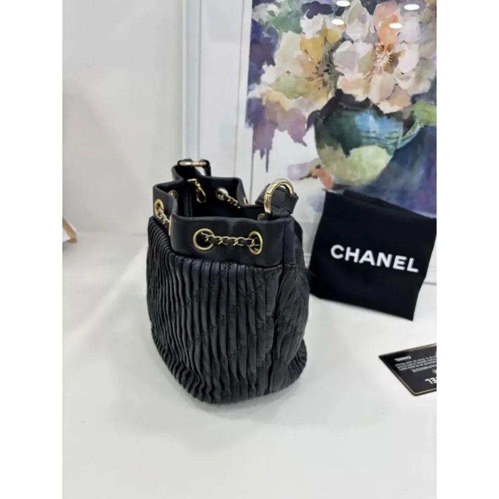 CHANEL brand color